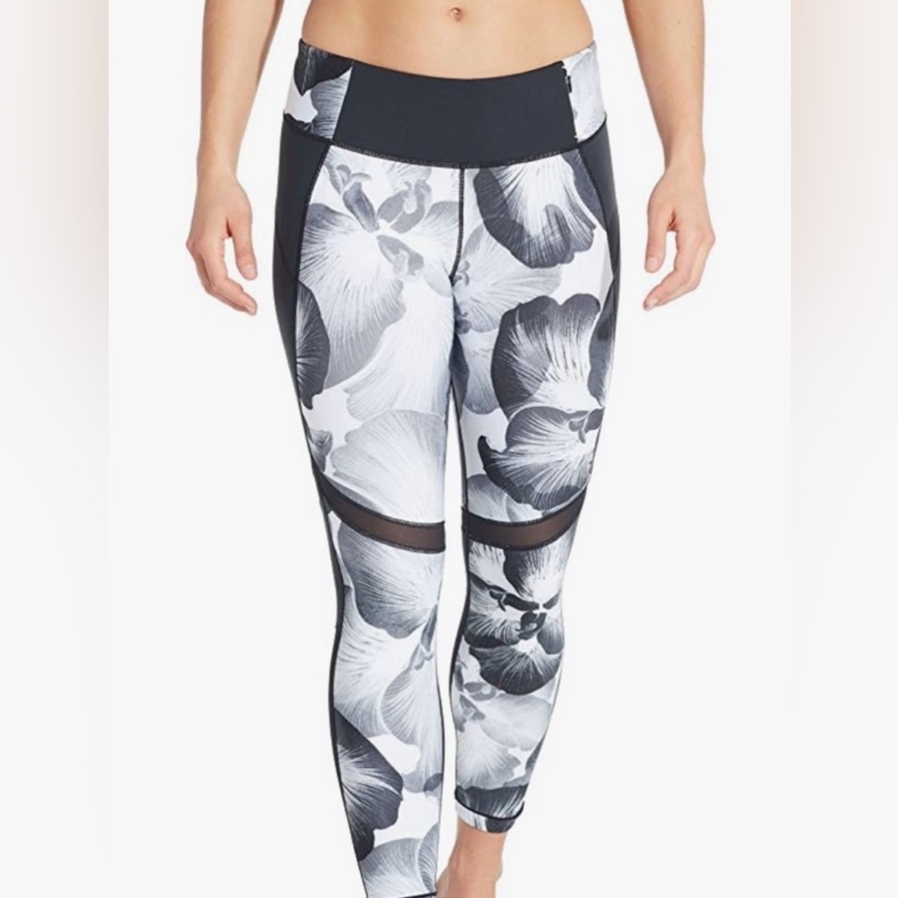 Calia By Carrie Underwood Leggings Medium